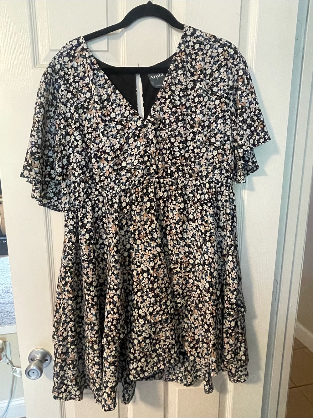 ARULA Black Floral Flutter-Sleeve Casual Dress